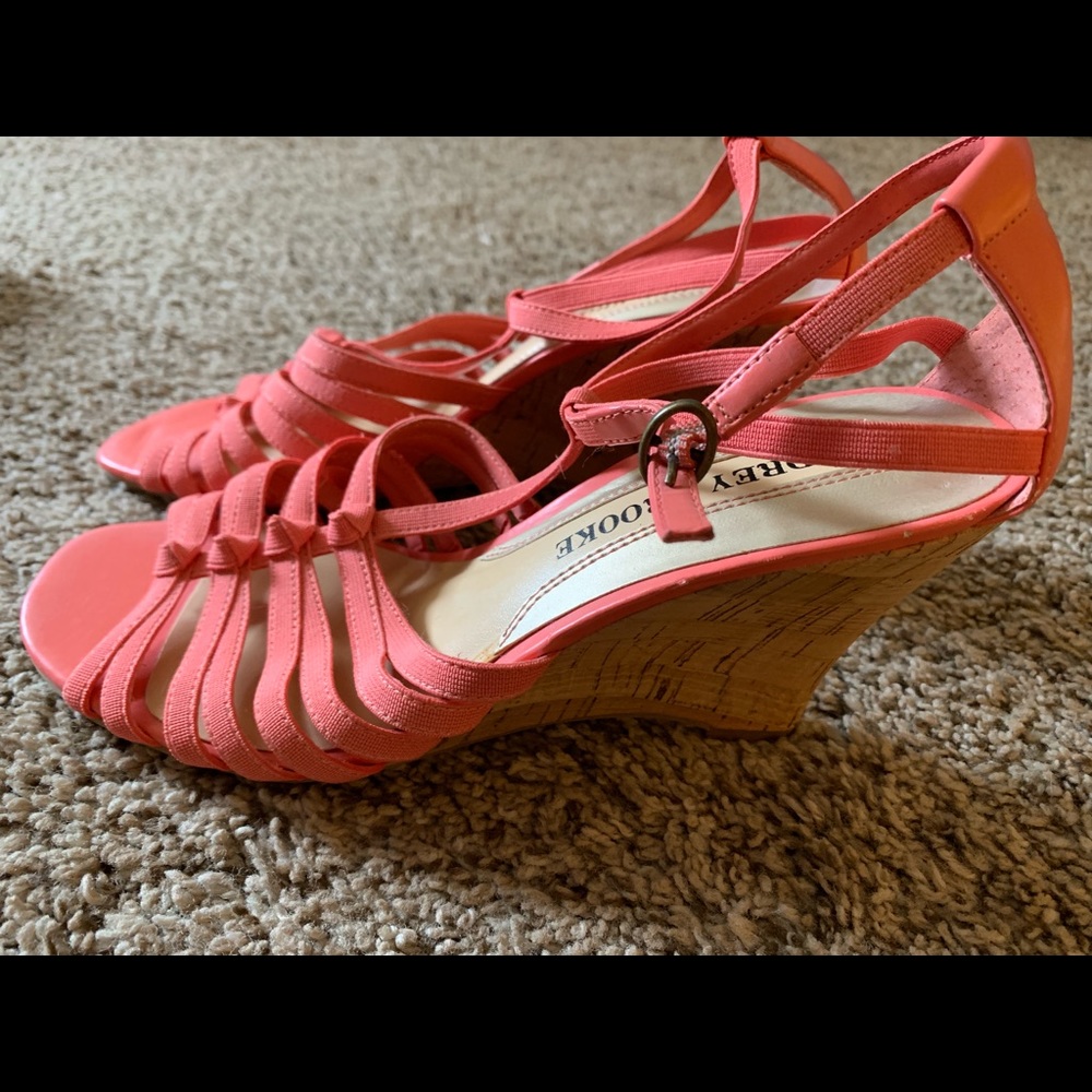 Audrey Brooke sandal - Picture 2 of 5